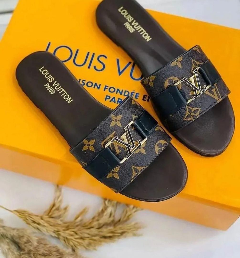 LOUIS VUITTON T1001 KADIN VİP TERLİK 